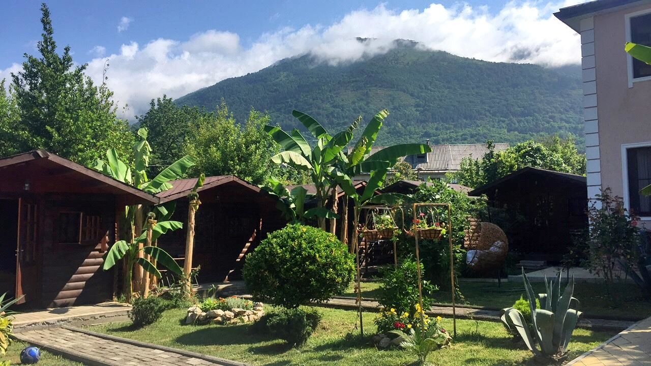 Комплексы для отдыха с коттеджами/бунгало Cottages in Gagra Гагра-4