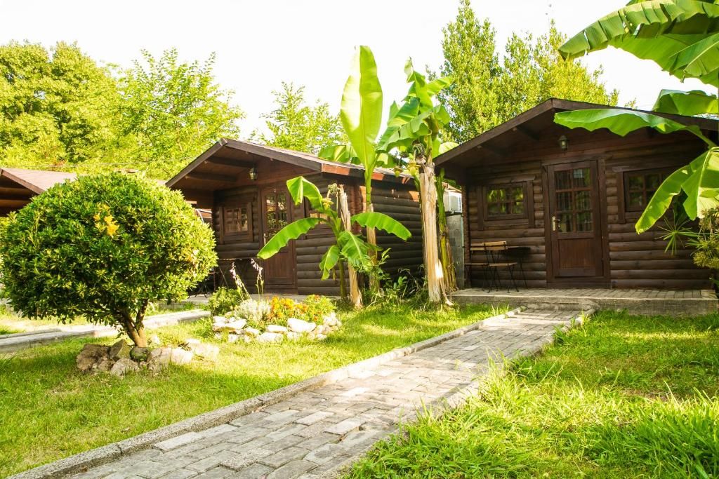 Комплексы для отдыха с коттеджами/бунгало Cottages in Gagra Гагра