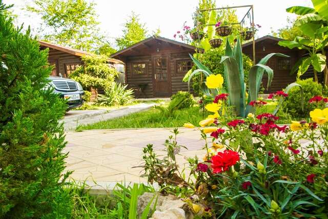 Комплексы для отдыха с коттеджами/бунгало Cottages in Gagra Гагра-14